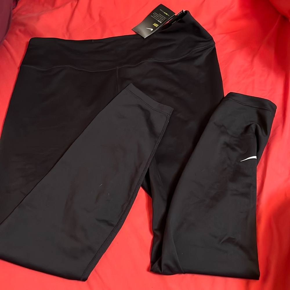 The Nike One Leggings